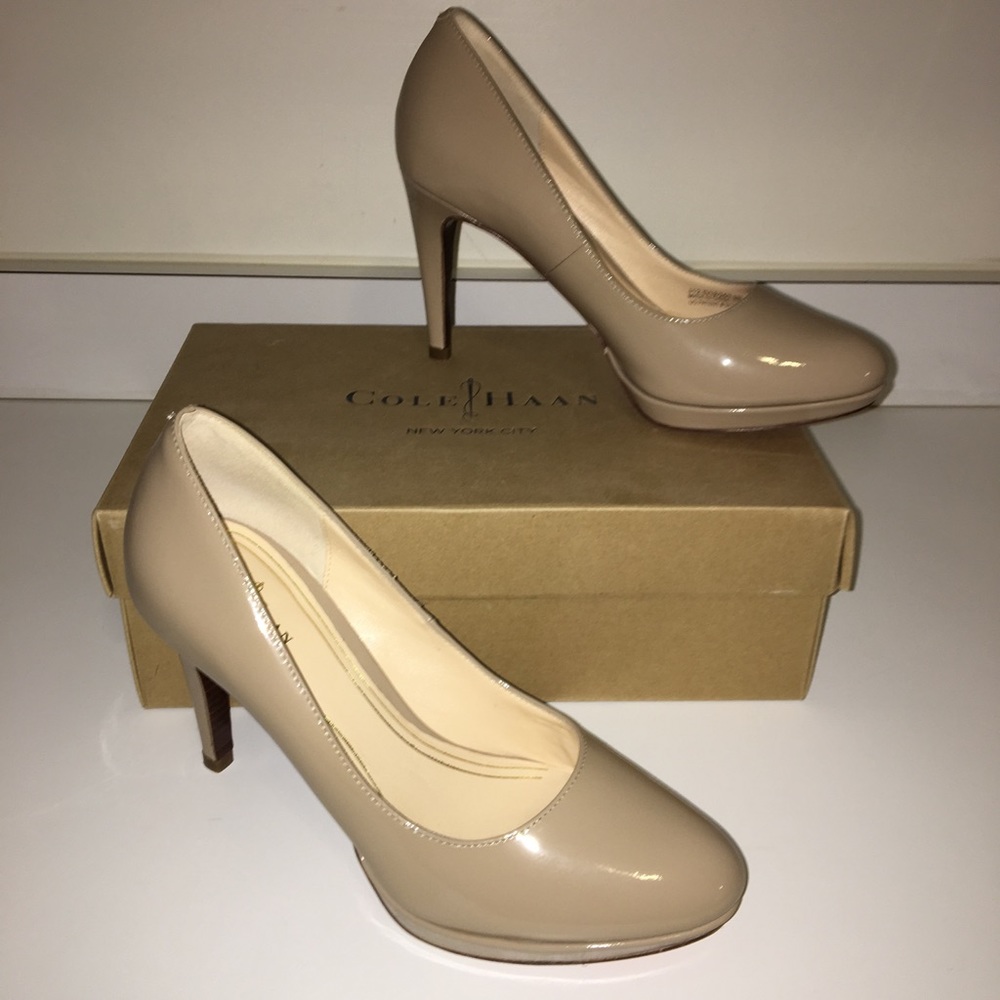 Cole Haan nude pumps